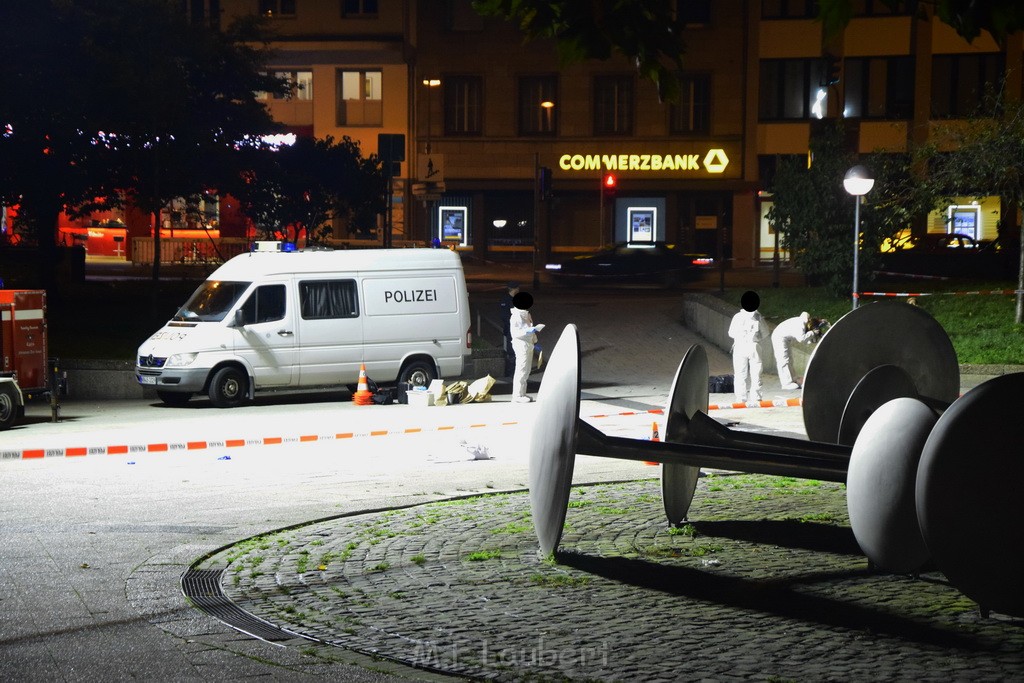 Einsatz BF Messerstecherei Koeln Neustadt Nord Eberplatz Platzmitte P151.JPG - Miklos Laubert